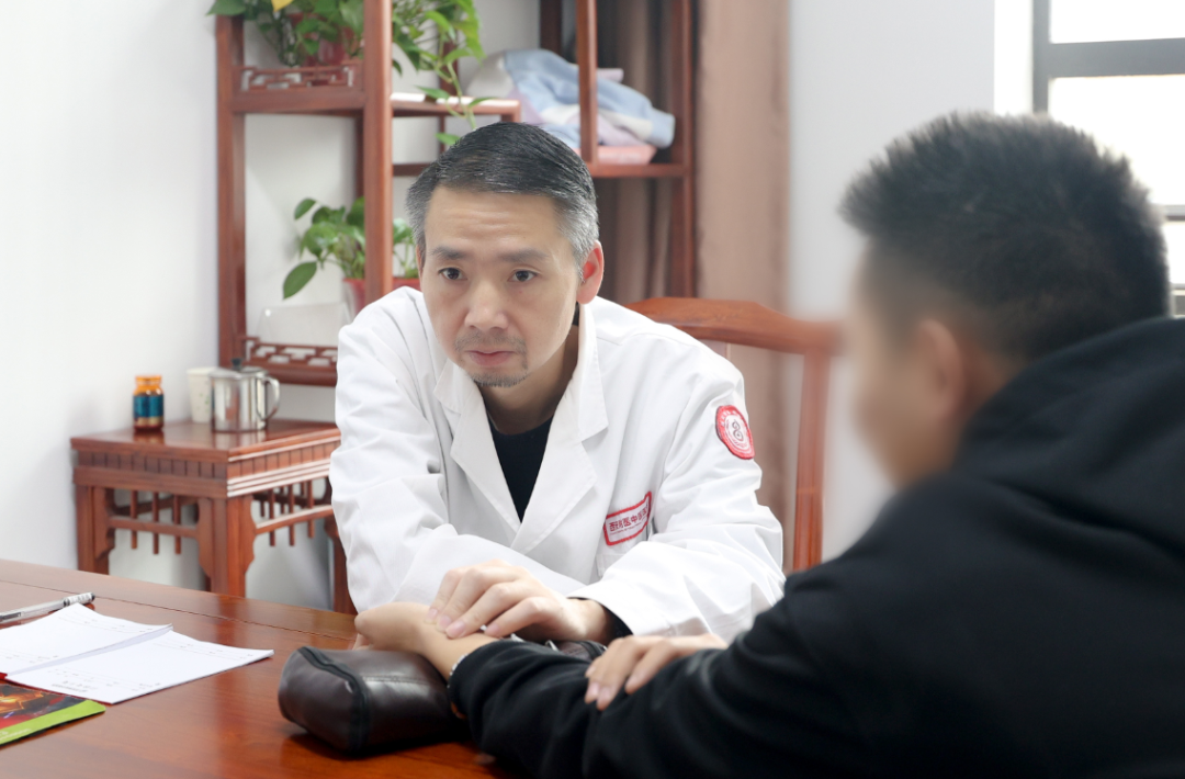 中医“组合拳”如何化解 39岁患者“肺部危机”