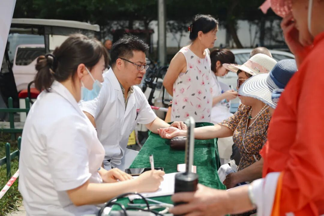 抗癌路上，中医不只是配角!四大优势全程守护患者生命质量