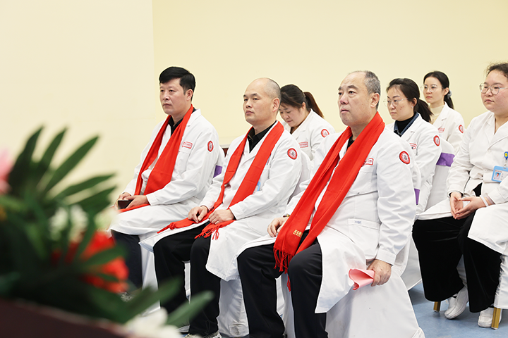 亚洲（北京）国际肿瘤研究院与我院携手共建“西部临床中心”成立大会圆满落幕！