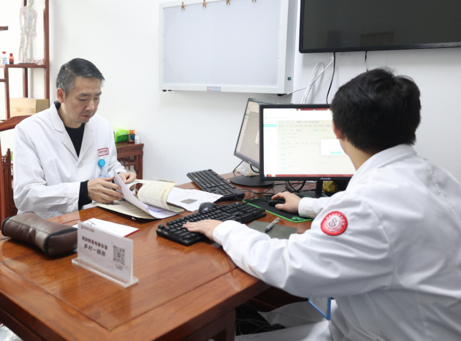 颈部肿块竟是“恶核”?健脾祛痰，实现带瘤生存!